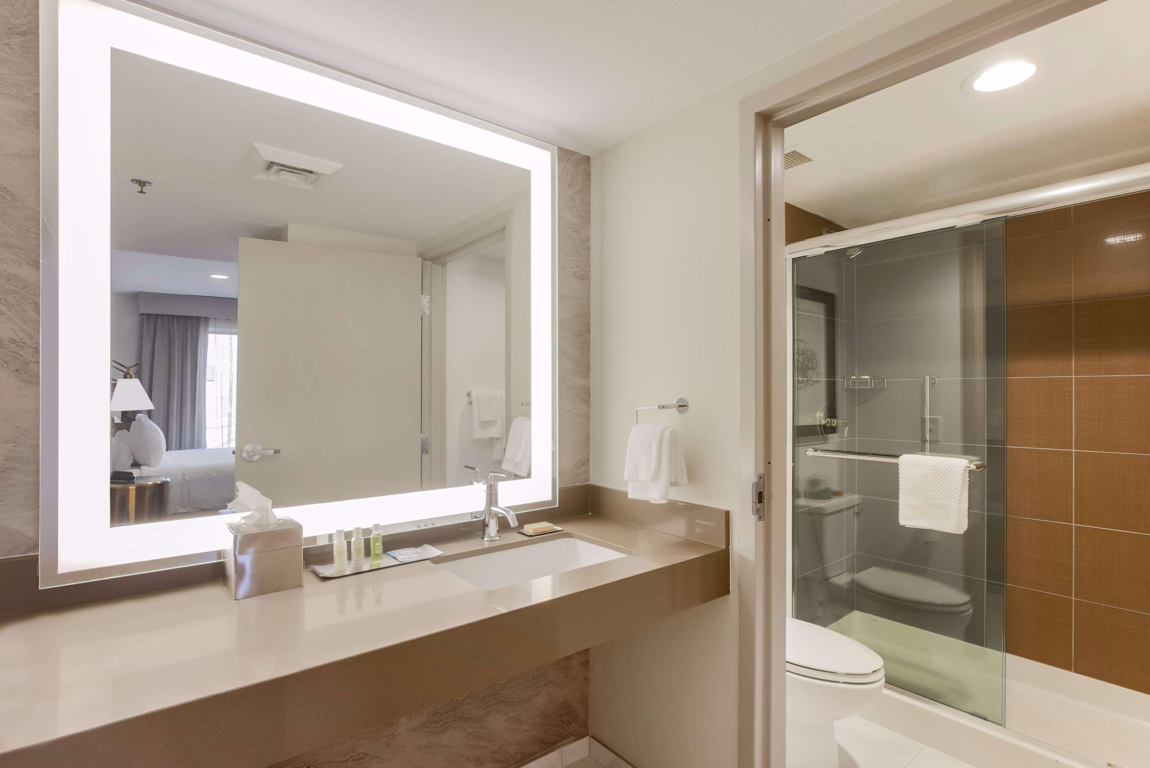 Doubletree Suites By Hilton Hotel Sacramento - Rancho Cordova Bagian luar foto