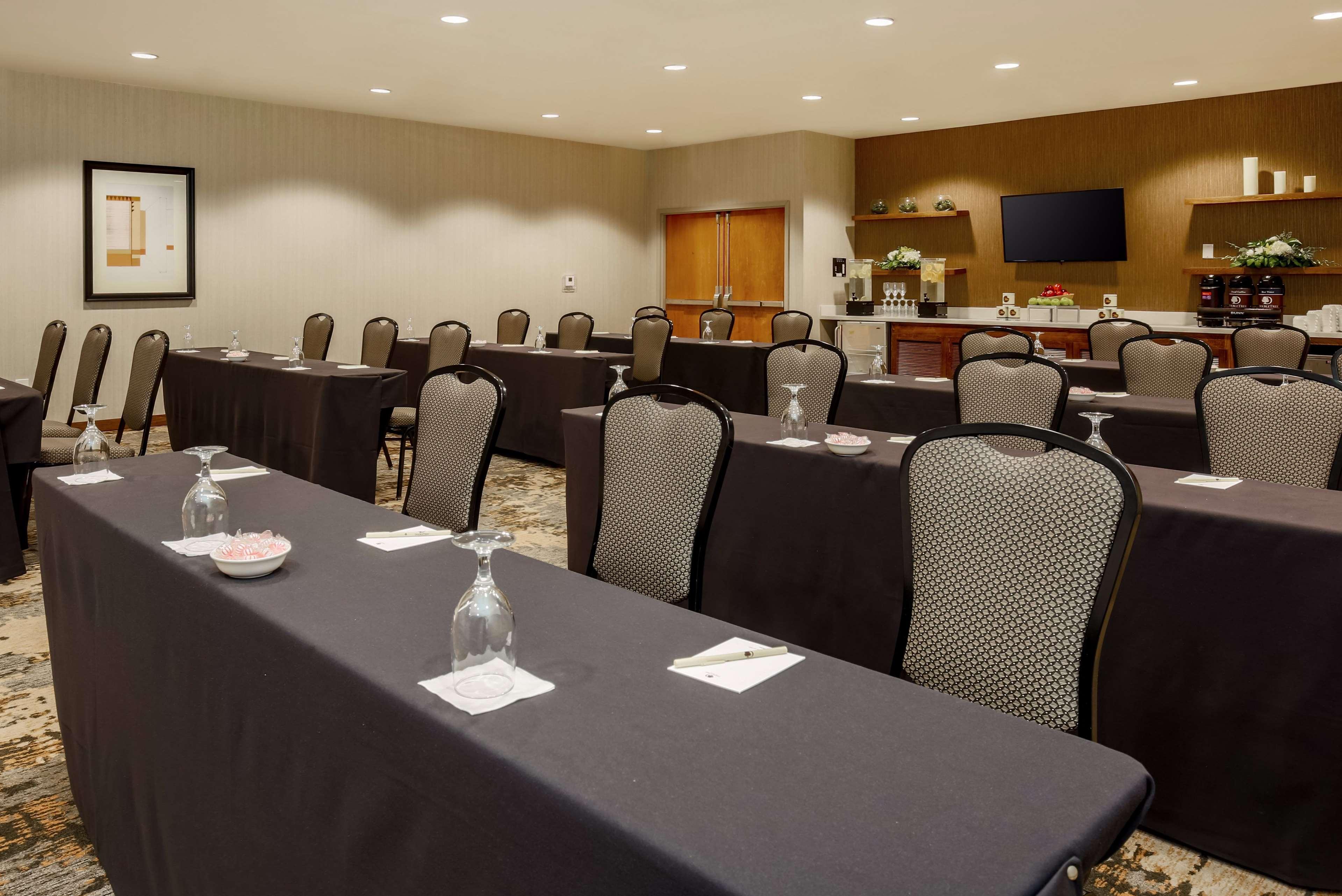 Doubletree Suites By Hilton Hotel Sacramento - Rancho Cordova Bagian luar foto