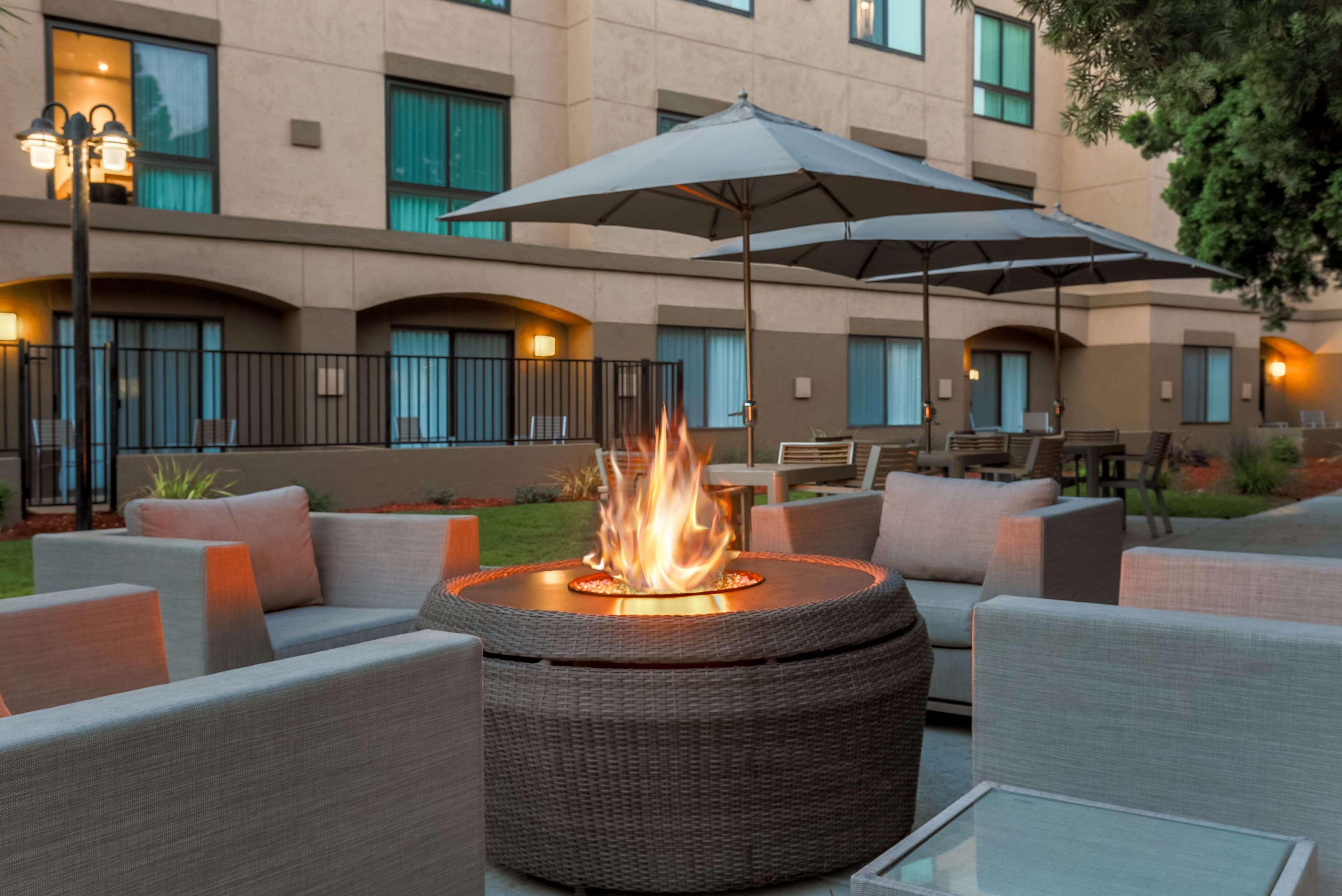 Doubletree Suites By Hilton Hotel Sacramento - Rancho Cordova Bagian luar foto
