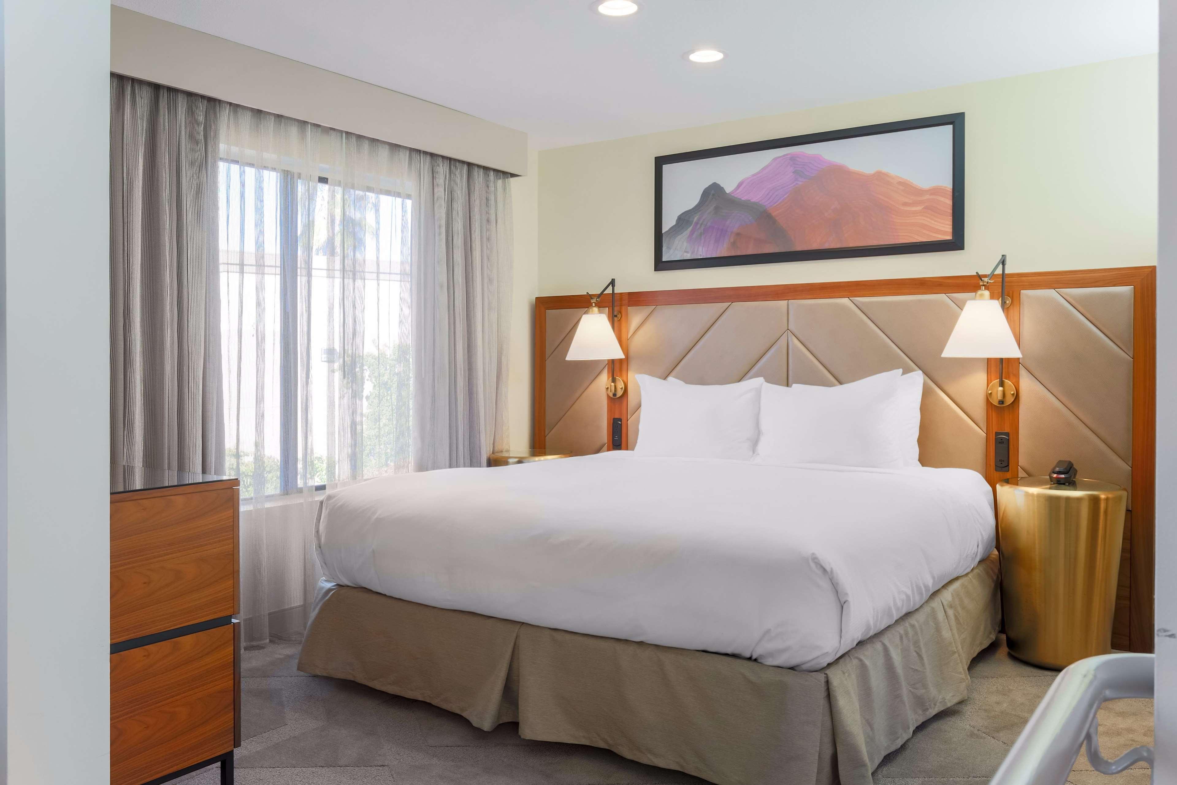 Doubletree Suites By Hilton Hotel Sacramento - Rancho Cordova Bagian luar foto