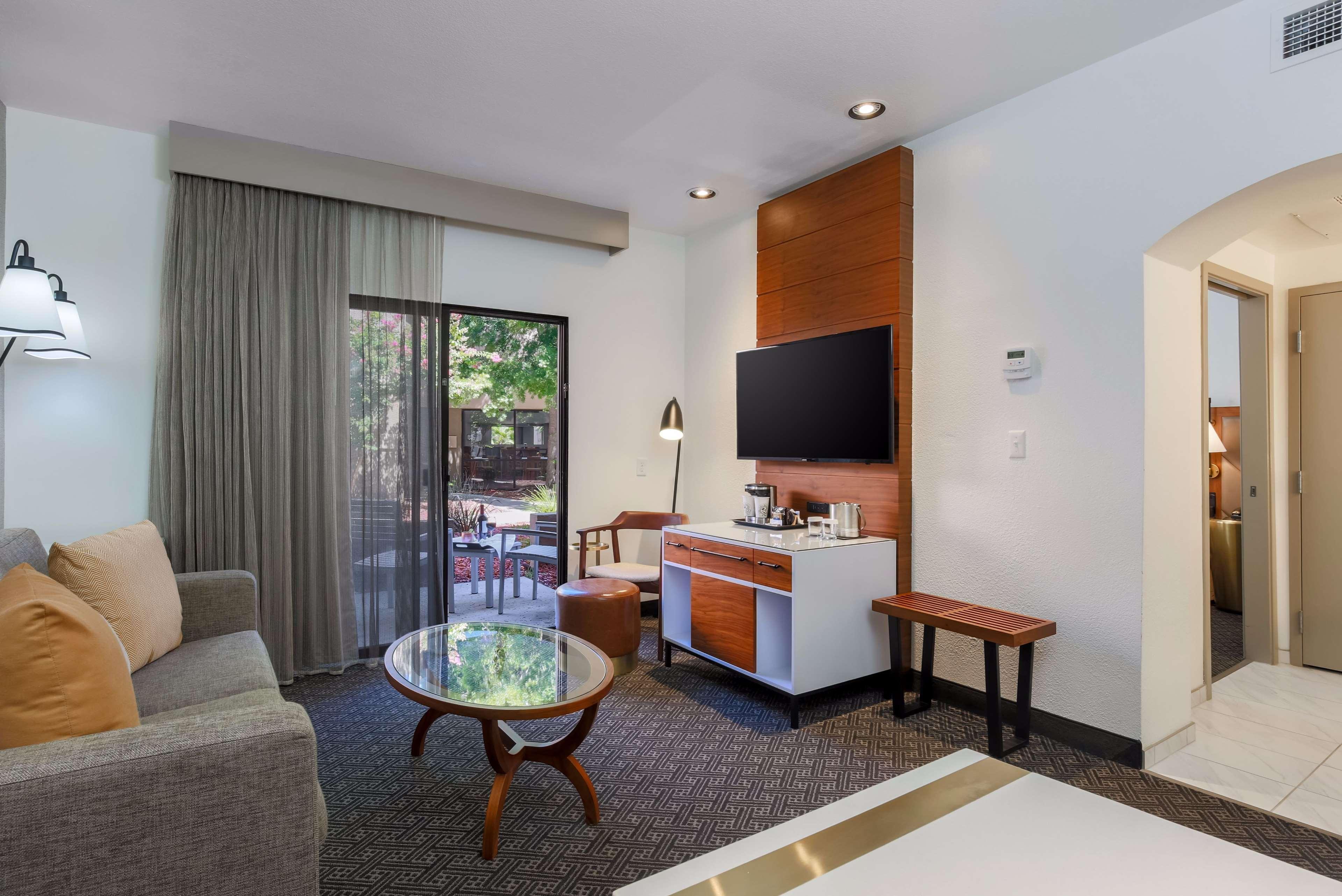 Doubletree Suites By Hilton Hotel Sacramento - Rancho Cordova Bagian luar foto