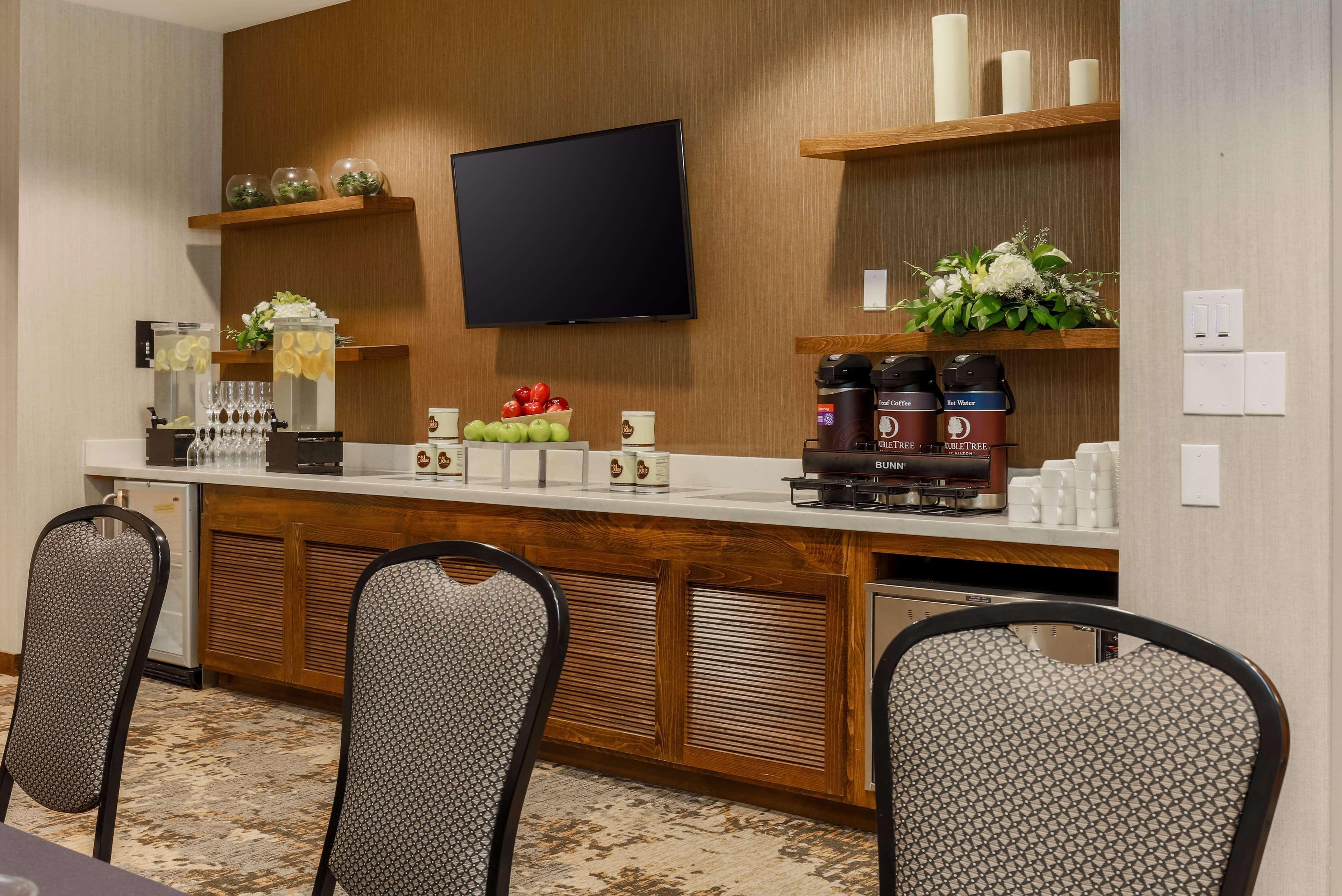 Doubletree Suites By Hilton Hotel Sacramento - Rancho Cordova Bagian luar foto