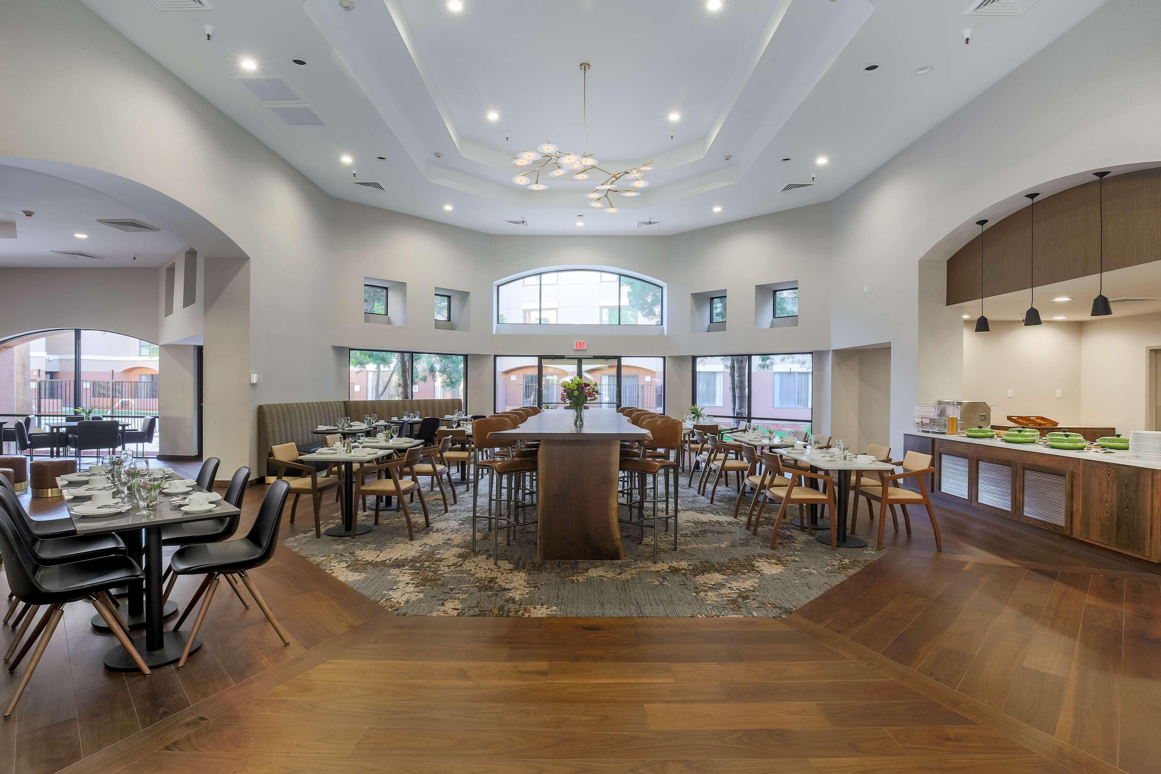 Doubletree Suites By Hilton Hotel Sacramento - Rancho Cordova Bagian luar foto